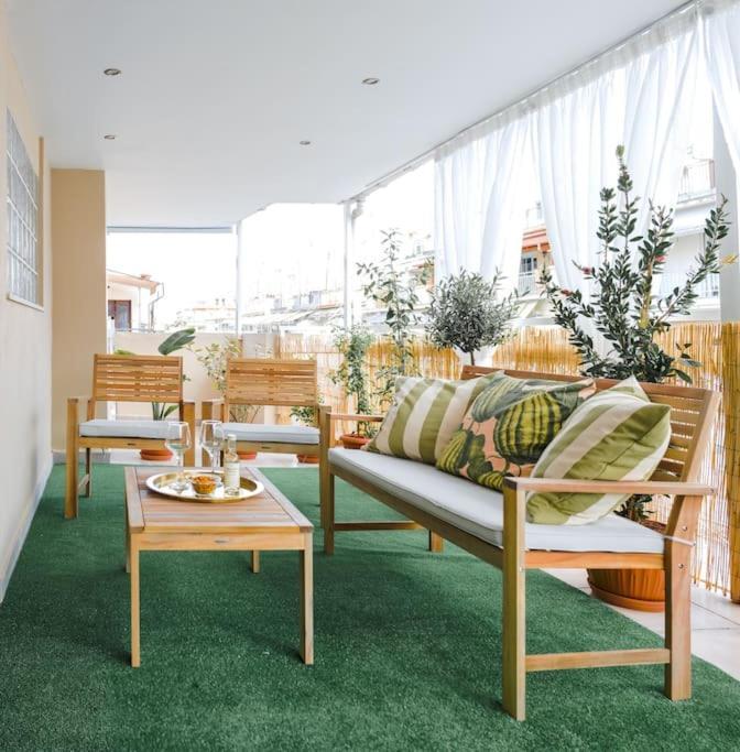Flowery Penthouse In City Centre Of سالونيك المظهر الخارجي الصورة